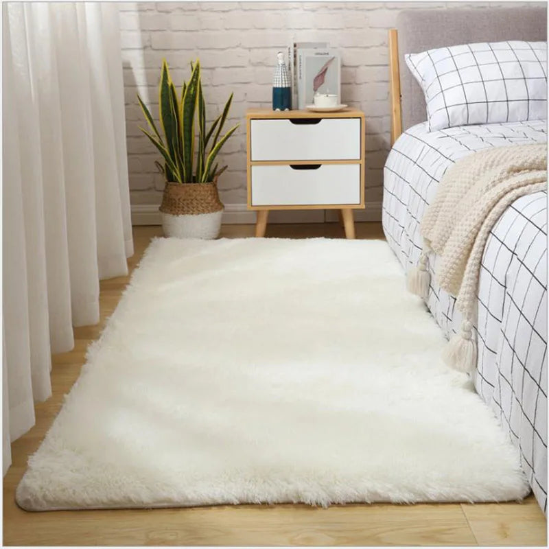 Tapete Peludo Premium Multiuso – Macio, Fofo e Aconchegante para Sala, Quarto, Cabeceira e Espaço Infantil