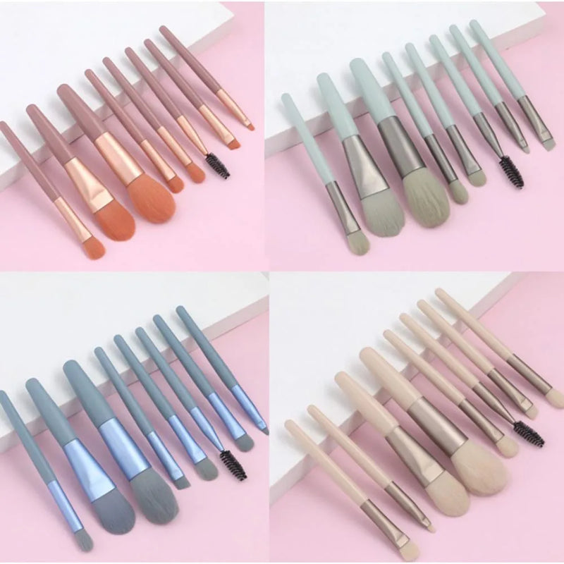 Kit com 8 Pincéis de Maquiagem com Estojo Transparente